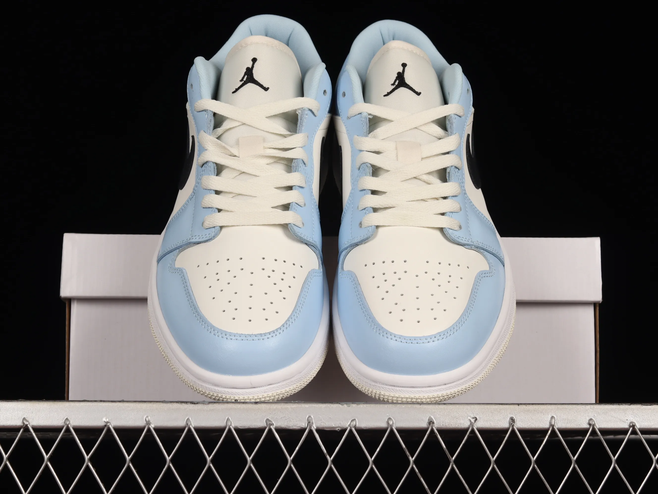 All categories Air Jordan Jordan series basketball shoes Air Jordan 1 Low Air Jordan 1 Low AJ1 Joe 1 Sky Blue Sports Culture Basketball Shoes 554723-401